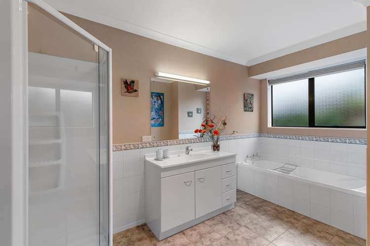 5 Chesterton Drive Leamington_12