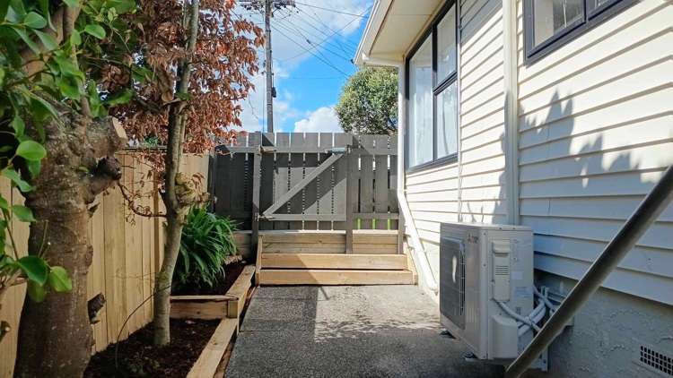6 Cobham Crescent Kelston_12