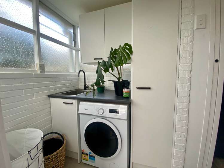 1/80 Moore Street Hillcrest_10