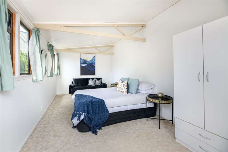 23 Finlow Drive Te Atatu South_15