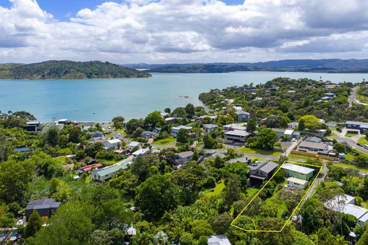 24 Lorenzen Bay Road Raglan_24