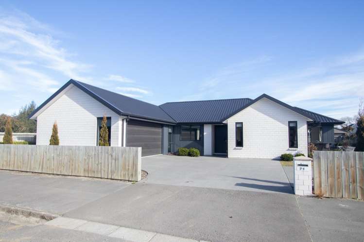 71 Racecourse Road Allenton_24