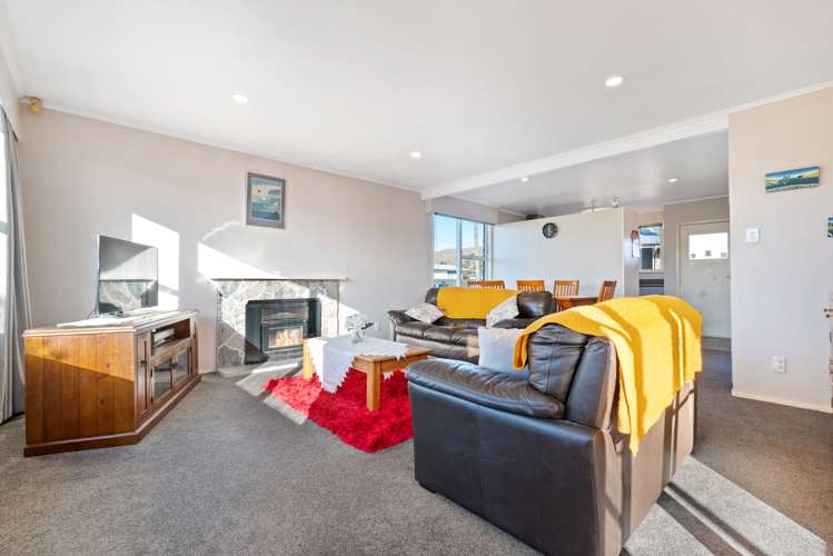 5 Moana Crescent Redwoodtown_8