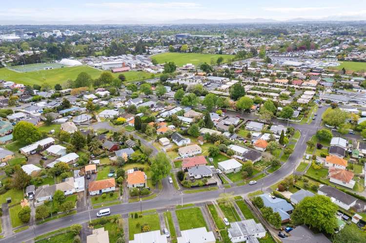 20 Pinfold Avenue Hamilton East_24