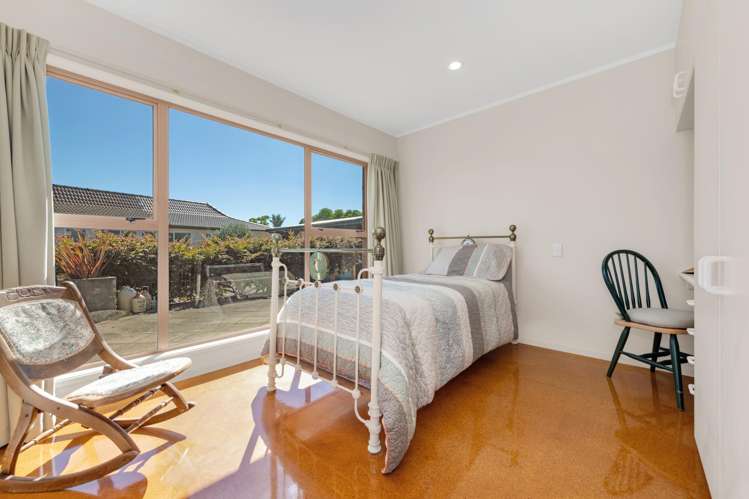 6 Fielding Crescent Farm Cove_17