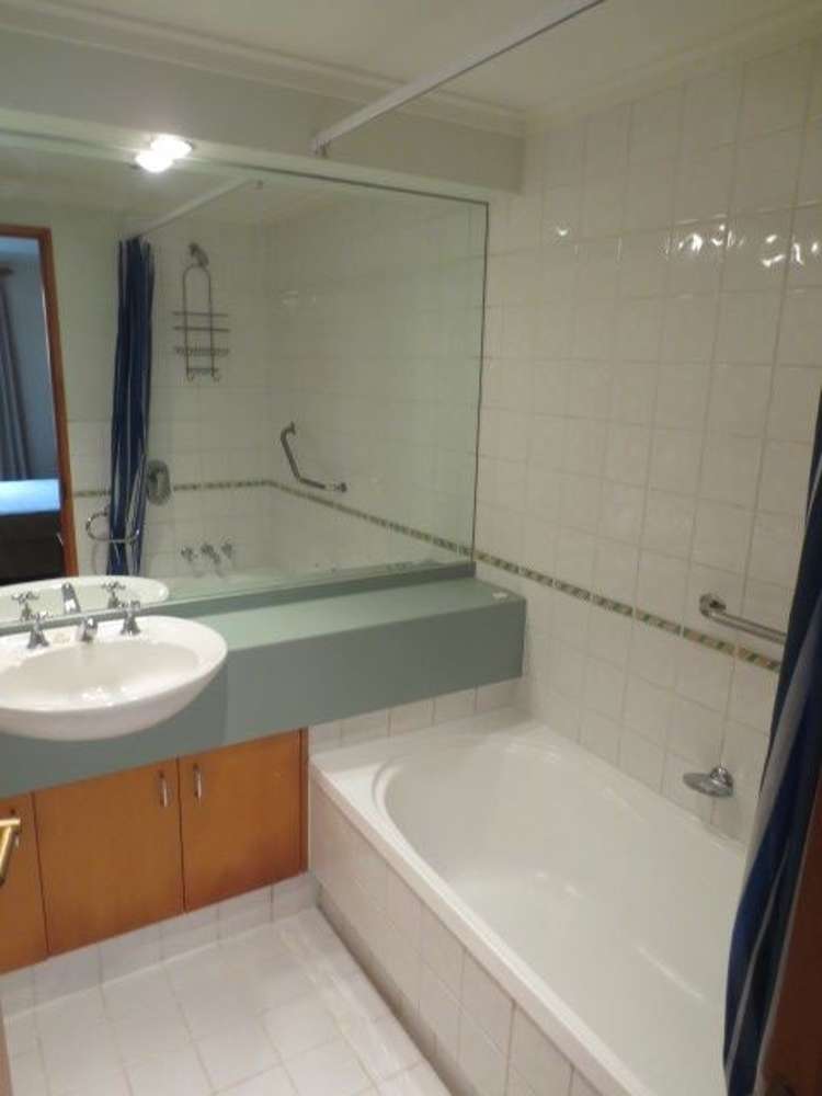 302/139 Fernhill Road Fernhill/Sunshine Bay_6