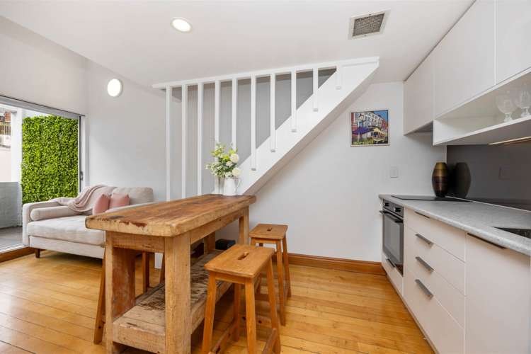 2/12 East Street Newton_4