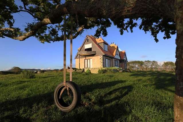 Mansion that’s too dangerous to step inside finally sells