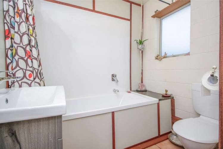 2/93 Woodglen Road Glen Eden_7