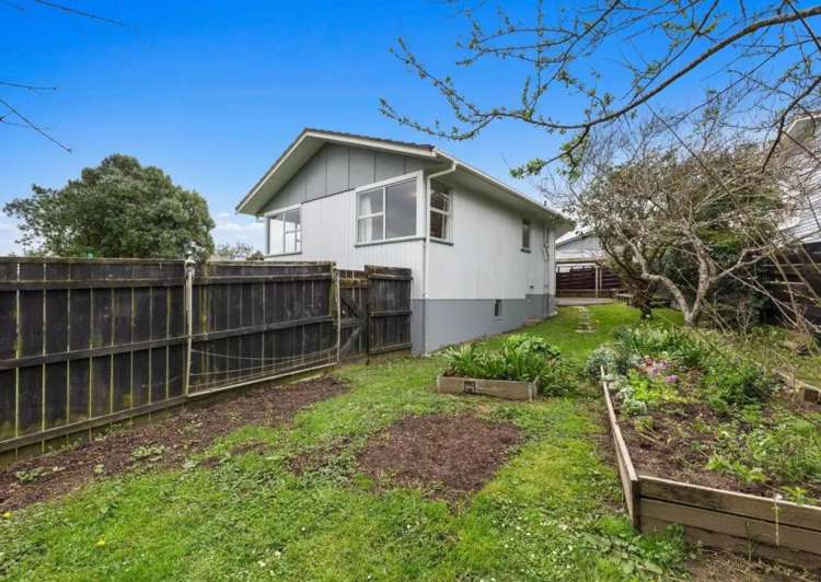 1 Benmore Place Manurewa_12