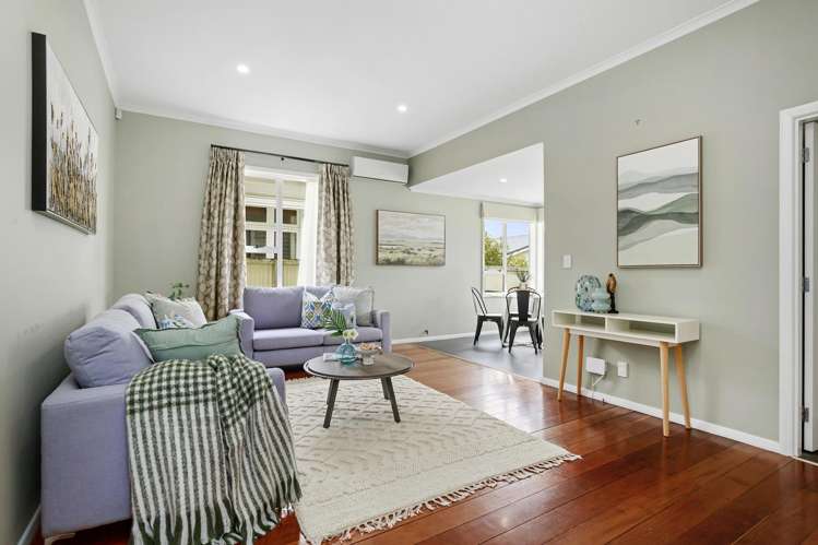 2 Collins Street Petone_8