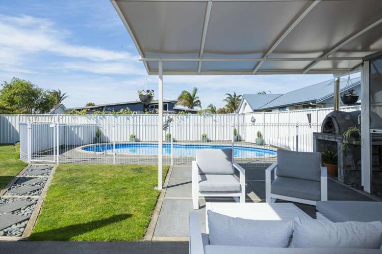 20 Pohutukawa Grove Lytton West_15