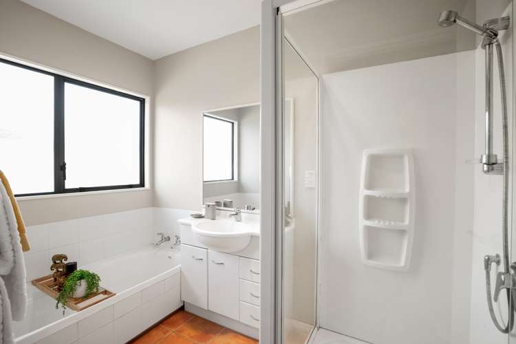 10 Lorna Irene Drive Raumati South_13