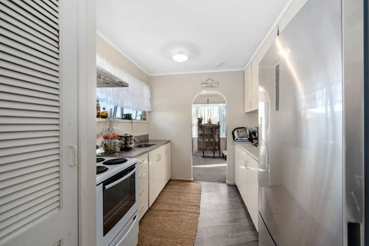 18 Sequoia Crescent Owhata_5