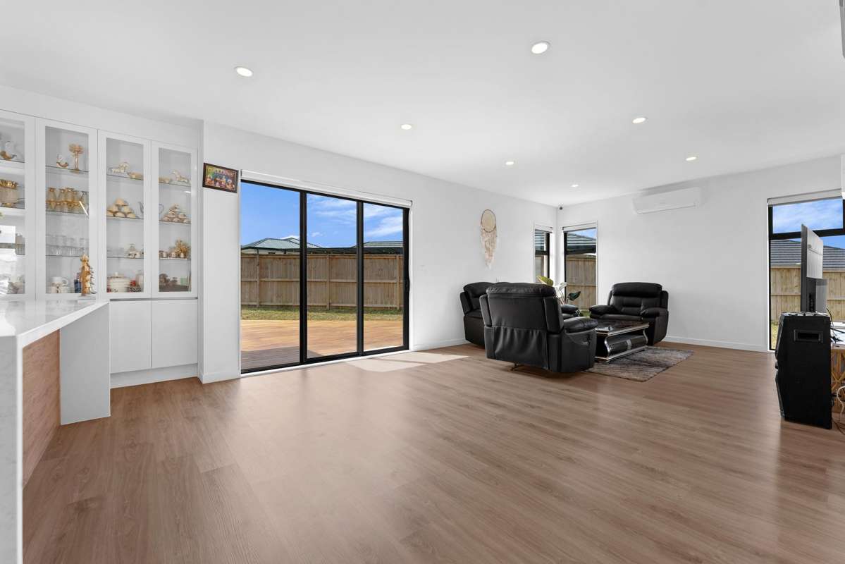 8 Bathurst Crescent_5