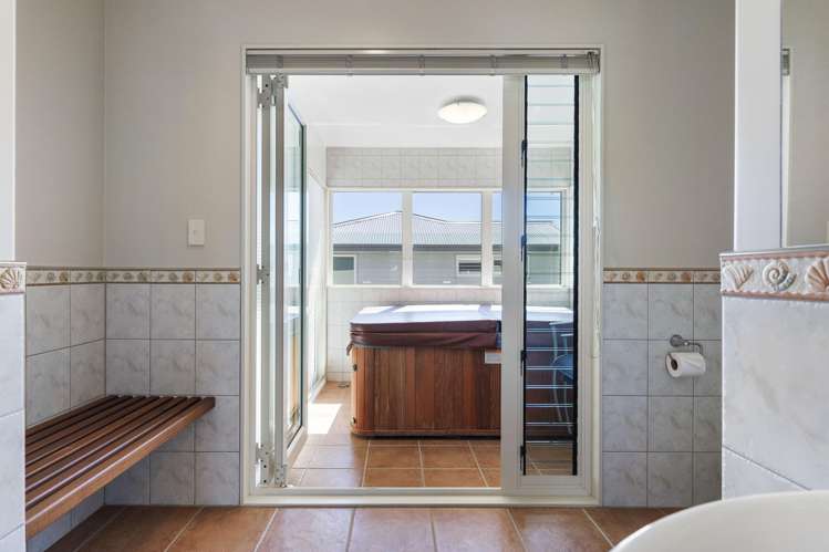 301 Beach Road Whangamata_51