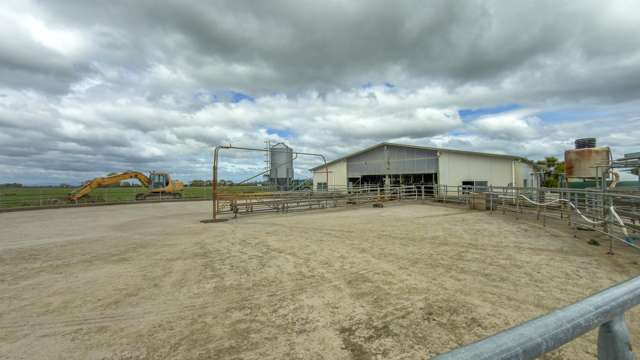 156 Front Miranda Road Waitakaruru_3