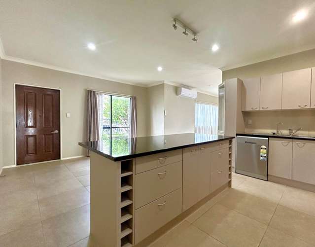 6 Triumph Road Flat Bush_2