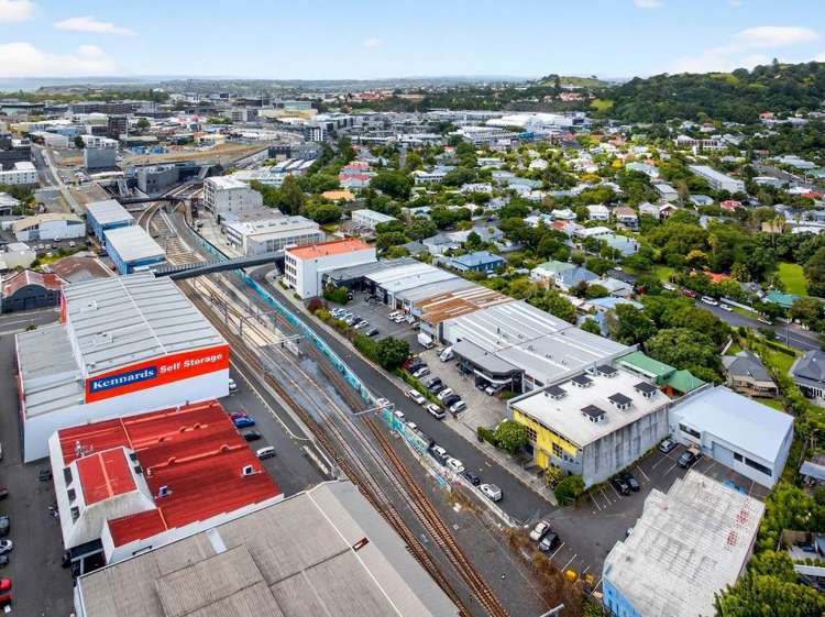 8-10 Haultain Street Mt Eden_21