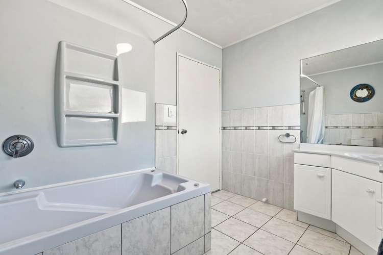 20 Milan Drive Glen Eden_15