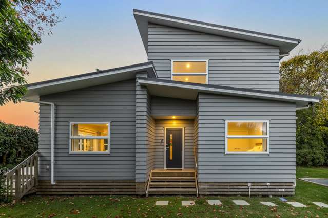 MODERN. SUNNY. PRIVATE.
