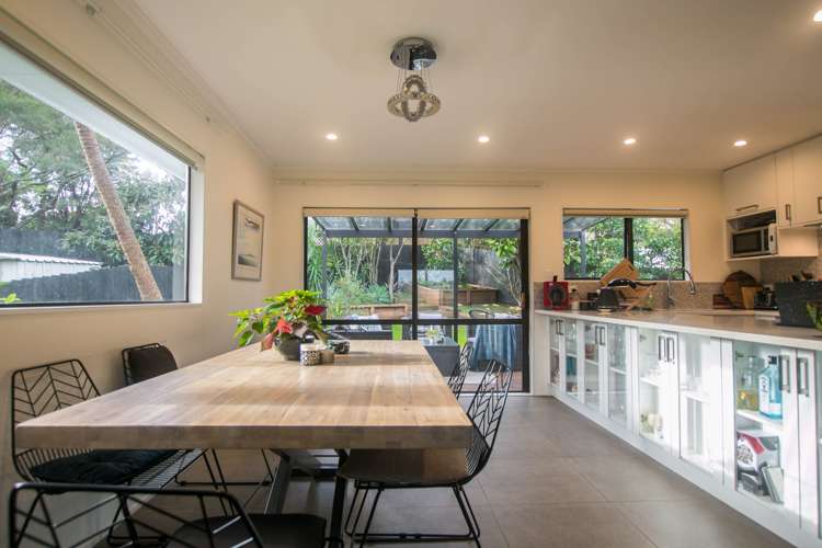 1/2 Onedin Place Titirangi_5