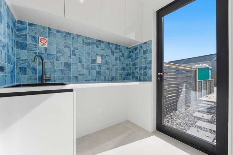 Unit 5/89 Otuwairoa Esplanade Papakura_12