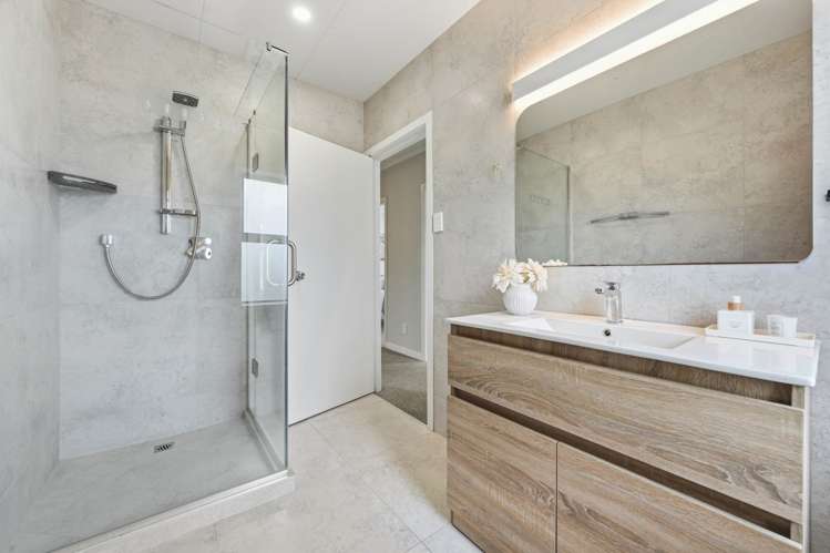 81 Melrose Road Mt Roskill_13