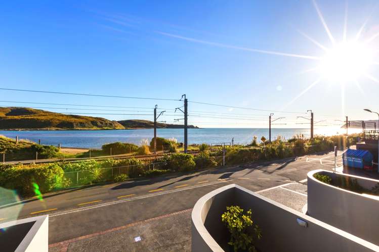 2/101 Dp Mana Esplanade Paremata_20