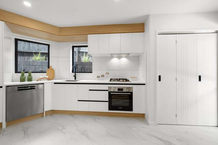 1664F Great North Road Avondale_3