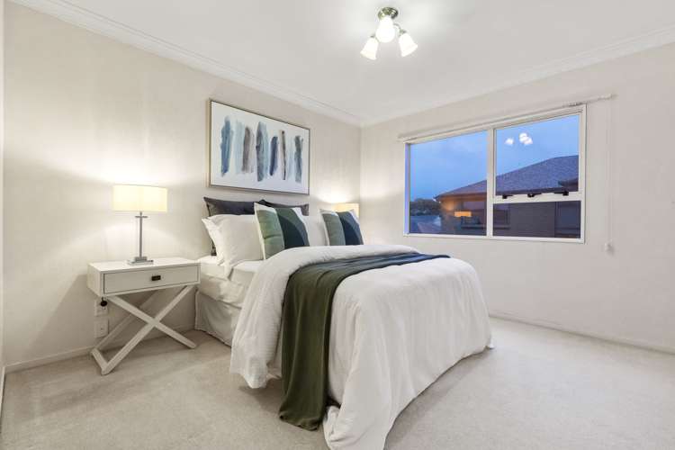 30a Queen Mary Avenue Epsom_12