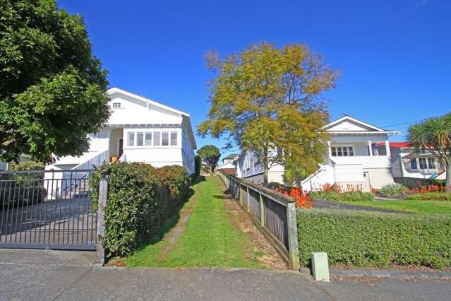 2c Ellerton Road Mount Eden_2