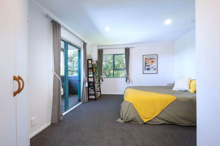 24 Rauhuia Crescent Parau_17