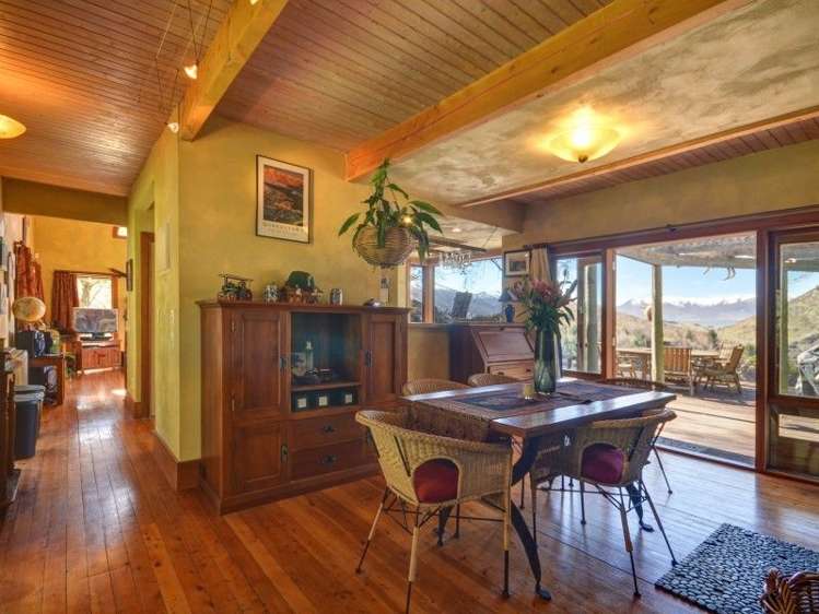 11 Arthurs Track Arthurs Point_4