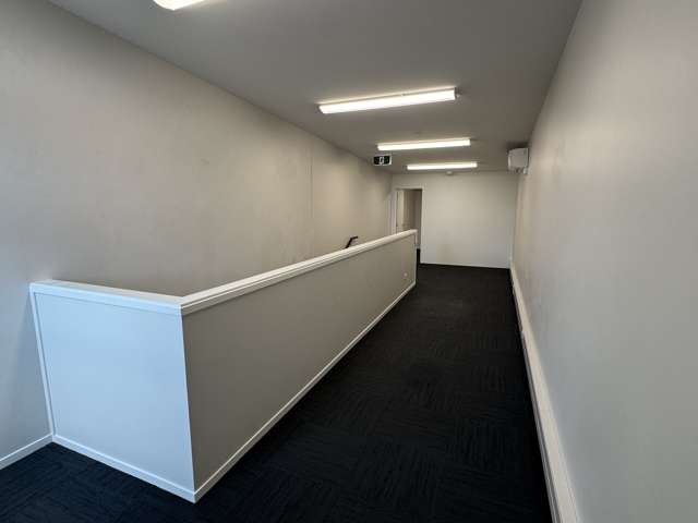 15/3 Oracle Drive Albany_4