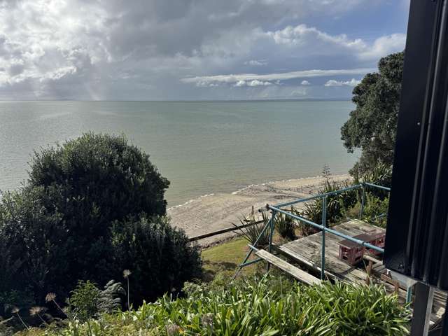 Waterfront Paradise at Clarks Beach