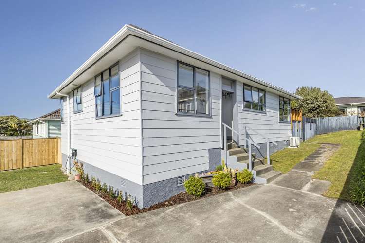 110 Main Road Titahi Bay_23