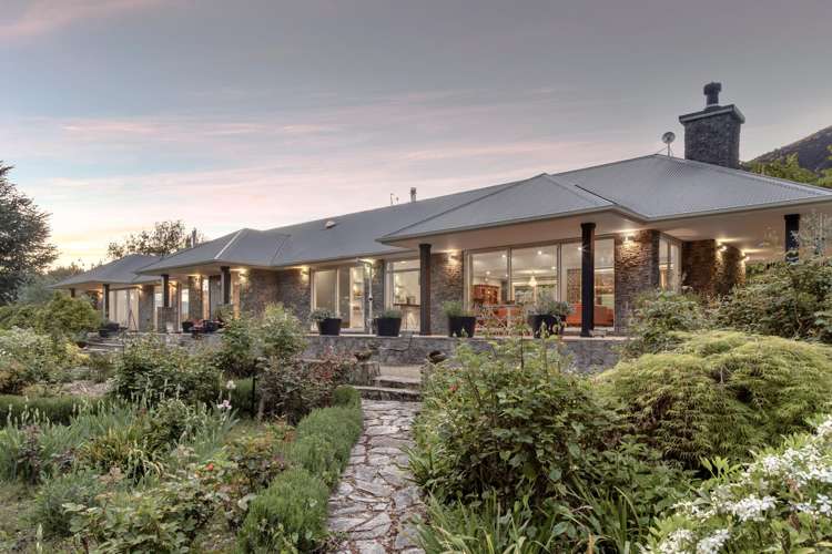 1025 Lake Hawea-Albert Town Road_0