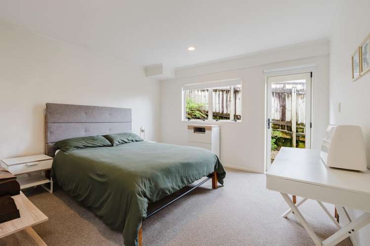 73 Dixon Road Glenview_11