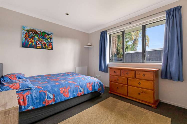 1 Puketi Lane Waiuku_17