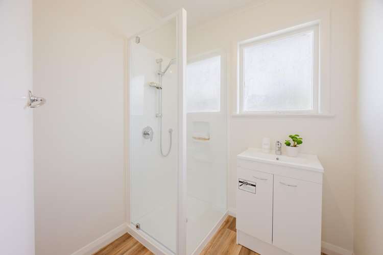 57 Harold Holt Avenue Onekawa_8