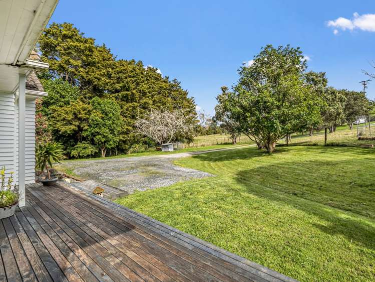 26 Puriri Glade Maungaturoto_20