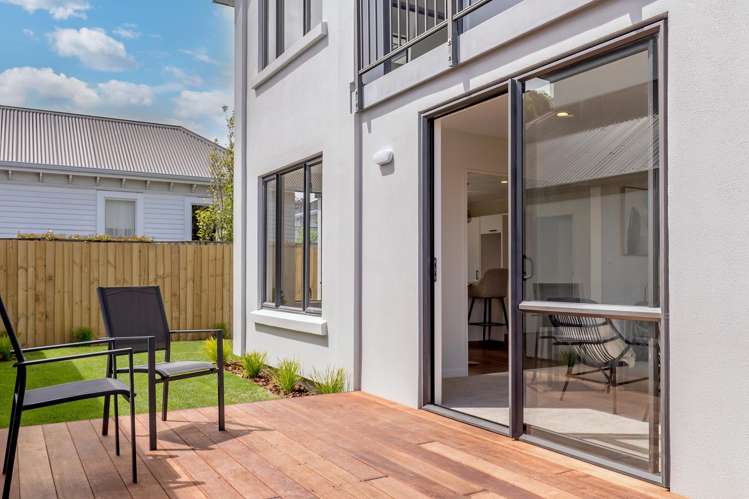 1A Trist Place Edgeware_17