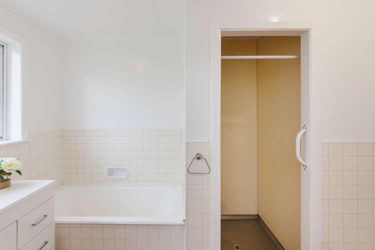 20 Roy Street Palmerston North Central_18