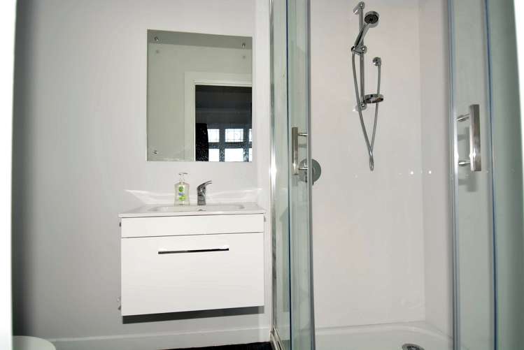 72 Antrim Street Windsor_15