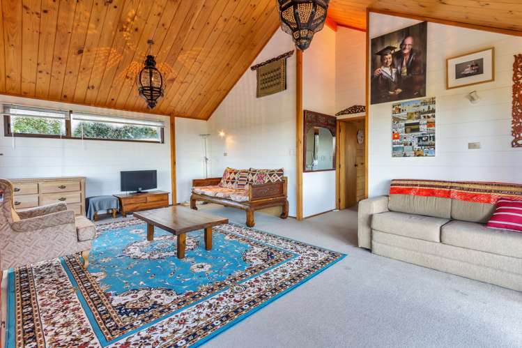 52 Rauhuia Crescent Parau_11