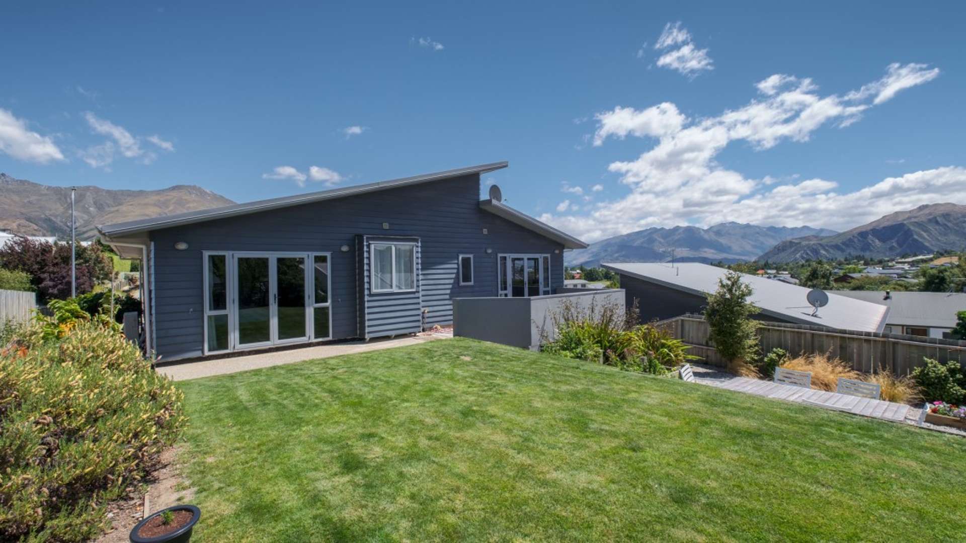 99 Kings Drive Wanaka_0