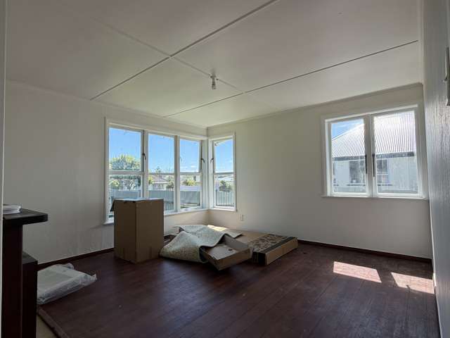 71 Clyde Crescent Roslyn_2