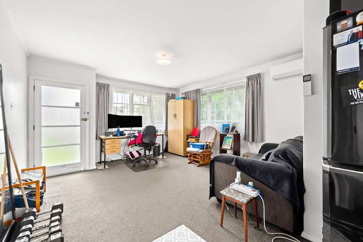 Flat 1 & Flat 2/1123 Fergusson Drive Clouston Park_6