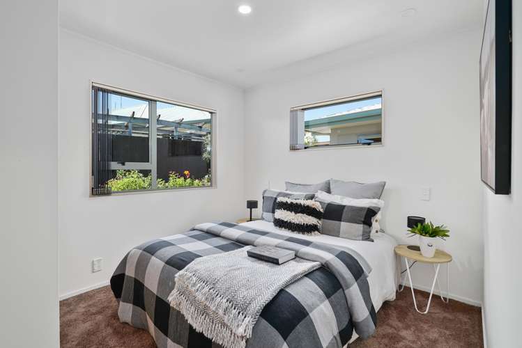 14 Aston Place Richmond_14